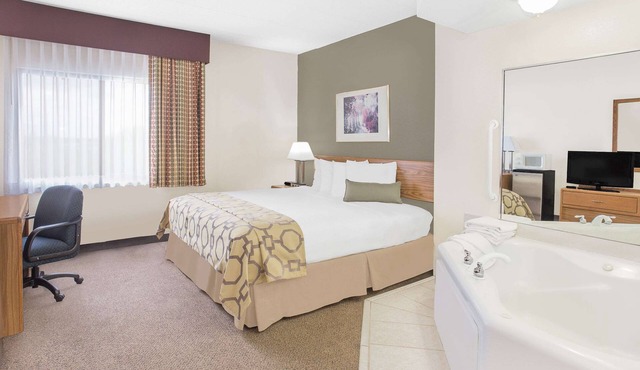Baymont by Wyndham Janesville