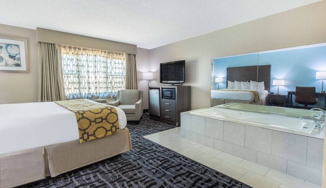 Baymont by Wyndham Joliet