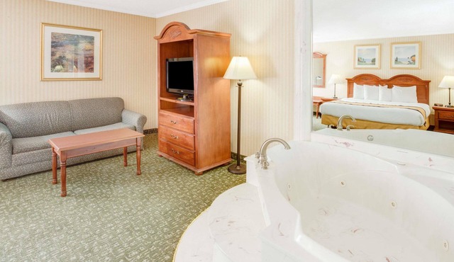 Baymont by Wyndham Kalamazoo West