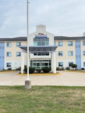 Baymont by Wyndham Kingdom City