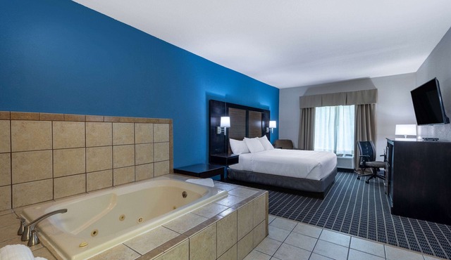 Baymont by Wyndham Kirksville University Area