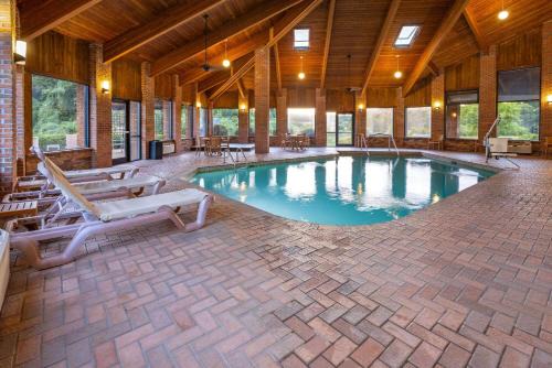 Baymont by Wyndham LaGrange