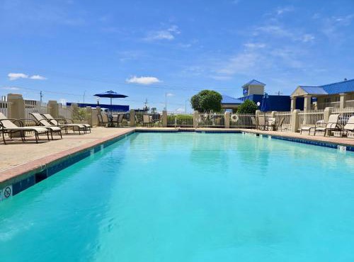 Baymont by Wyndham McAlester Hwy 69