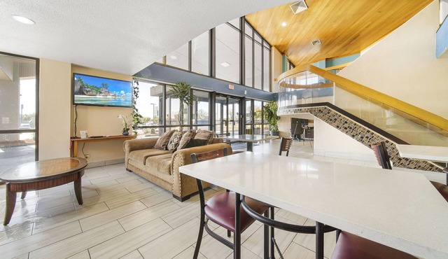 Baymont by Wyndham Muncie Near Ball State University