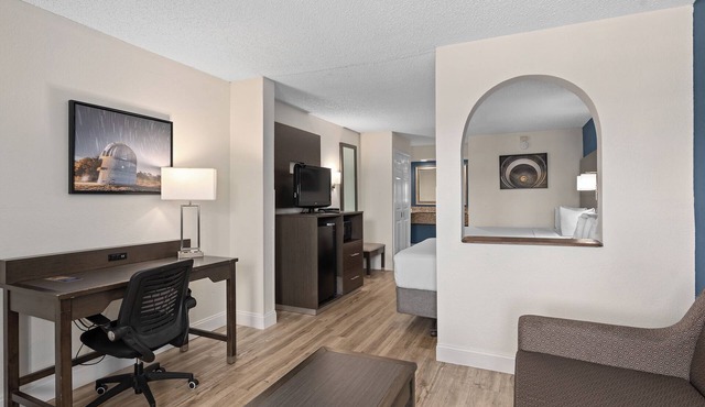 Baymont by Wyndham Orlando East