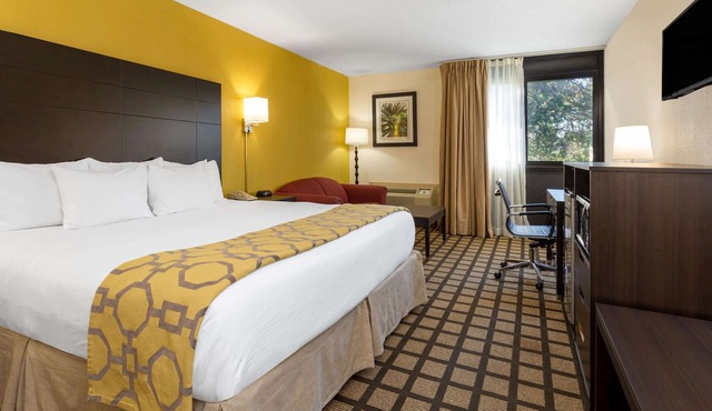 Baymont by Wyndham Queensbury/Lake George