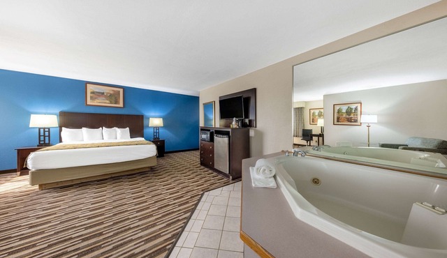 Baymont by Wyndham Springfield South Hwy 65