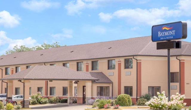 Baymont by Wyndham Waterloo