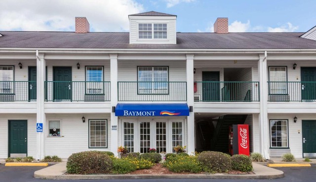 Baymont by Wyndham Waycross