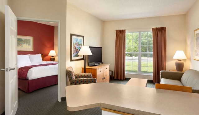 Baymont by Wyndham Wichita East