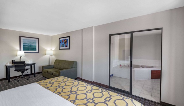 Baymont Inn by Wyndham Farmington