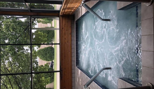 Baymont Inn & Suites by Wyndham Mukwonago