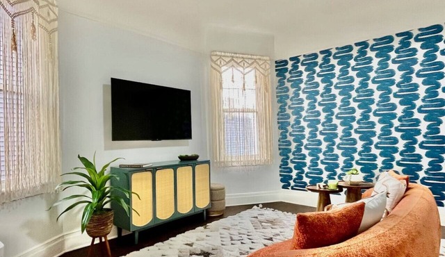 Bayonne Oasis: Welcoming Family Space