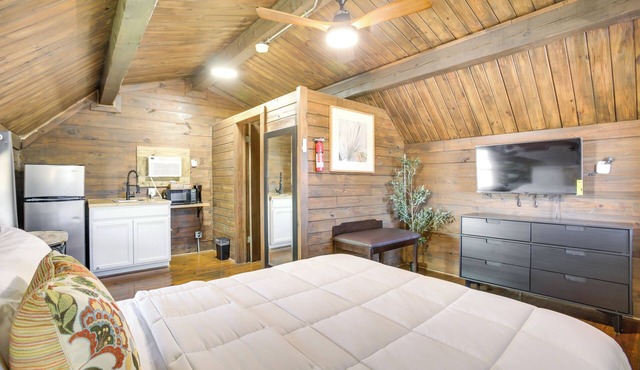 Bayou Cabin w/Heated Pool Access Near NOLA!