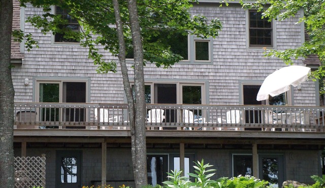 Bayport Cottage-Amazing Opportunity August 21-28 Oceanfront & Mountain Views