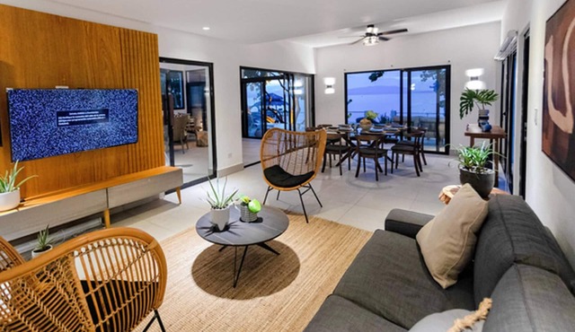 Bayshore 76 Beachfront Villa Palmar de ocoa