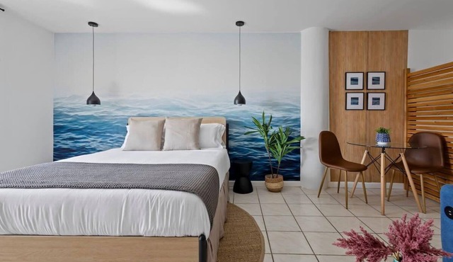 Bayshore Bliss, Cozy with Water Views of Miami Bay