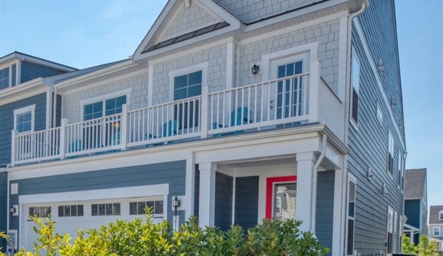 BAYSIDE * 21430 * LUXURY HOME * 5BR * 4.5 Baths * 3 Master Suites * Sleeps 16