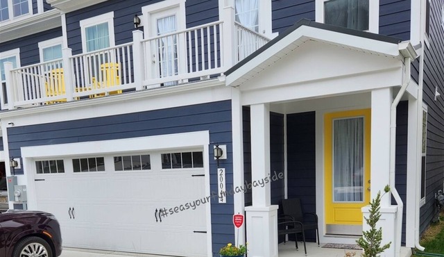 Bayside * 5BR Luxury Twin House, 4.5 Baths, 3 Suites * Sleeps 12