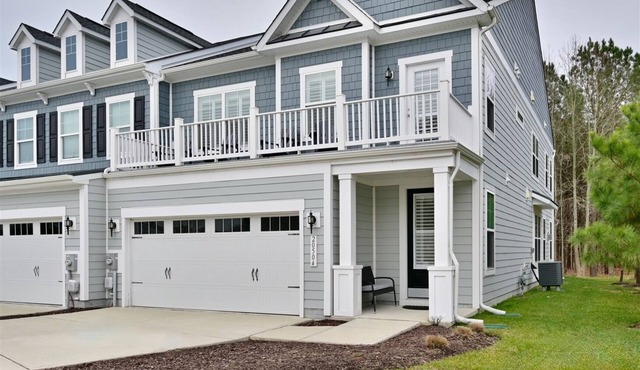 Bayside * 5BR New Luxury Home *4.5 Baths *Sleeps 12