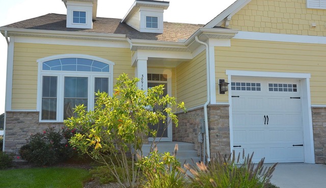 Bayside - Beach/Golf 4BR/3.5B+Enclosed Loft/Game Room - Backs to Private Pond