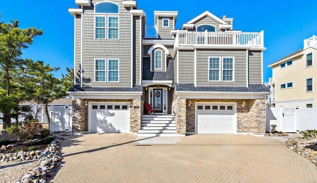 Bayside Beauty/Perect House for Multi Family Gatherings