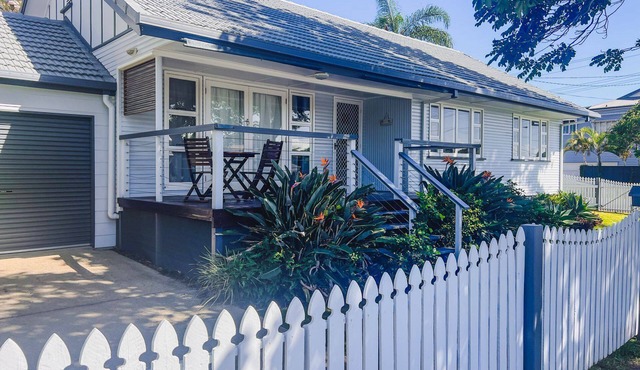 "Bayside Blue" - Scarborough Q 4020