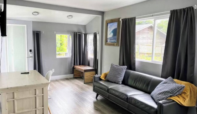 Bayside Casita Upgraded &In Town