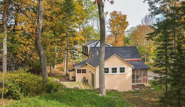 Bayside cottage 5 minutes to the beach and the local golf course.