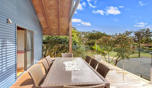 Bayside Delight - 4 bedroom holiday home in North Haven, close to beach and river