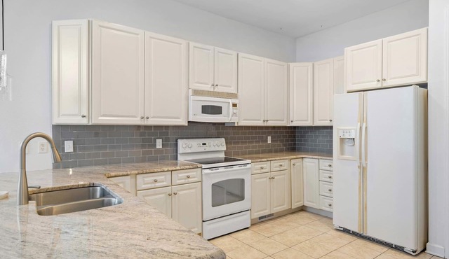 Bayside Founders – Stay for 12!