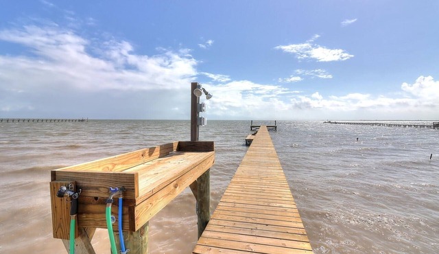 Bayside Getaway 2 Bedroom Cottage by Redawning