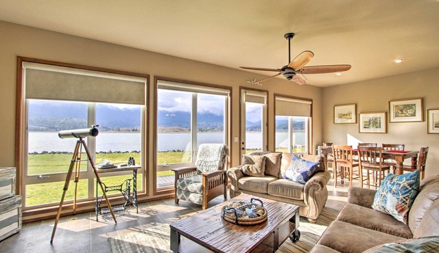 Bayside Home - 6 Miles to Olympic National Forest!