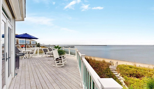 BAYSIDE PARADISE - Beach Front House 6BD & 4.5 BA - LEWES CAPE SHORES