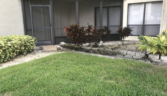 Bayside Paradise on SIesta Key awaits you! Ready to relax?