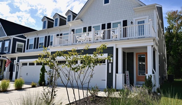 Bayside Resort * 1 Small Dog Allowed: Luxury 5BR Beach Home * W Fenwick Island