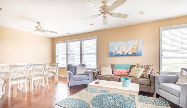 Bayside Resort 4 bedroom Upscale Condo Just steps to Resort Amenities!