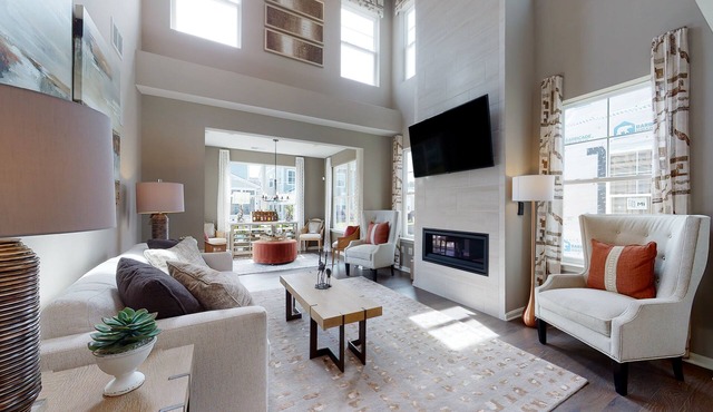 Bayside Resort brand-new home with gas fireplace, patio, firepit, WiFi, & W/D