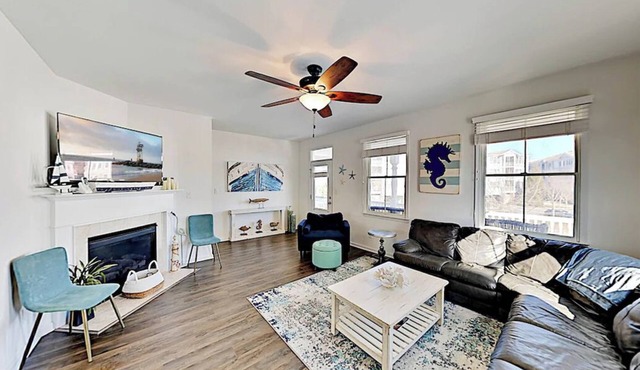 Bayside Resort Golf Club Townhome-Walk to pool, playground, tennis. Sleeps 11