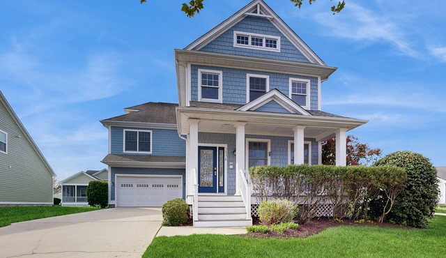 Bayside Resort house w/community pools, hot tubs, tennis courts & on-site golf