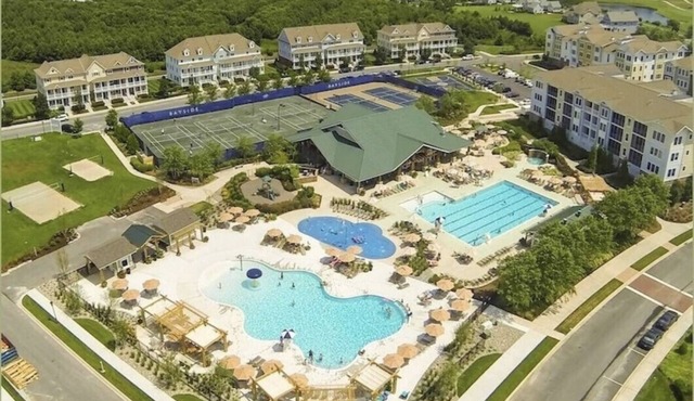 Bayside Resort-One floor 2400sq ft condo,Steps to Sunridge,semiprivate elevator