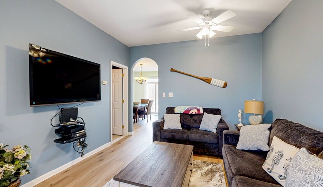 Bayside Resort townhouse with private gas grill and golf on-site