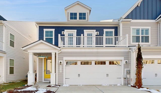 Bayside Resort townhouse with indoor and outdoor pools and hot tub - dogs OK