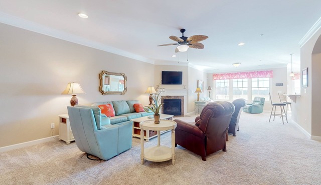 Bayside Resort with pools, golf, tennis, fishing, & spas plus beach shuttle