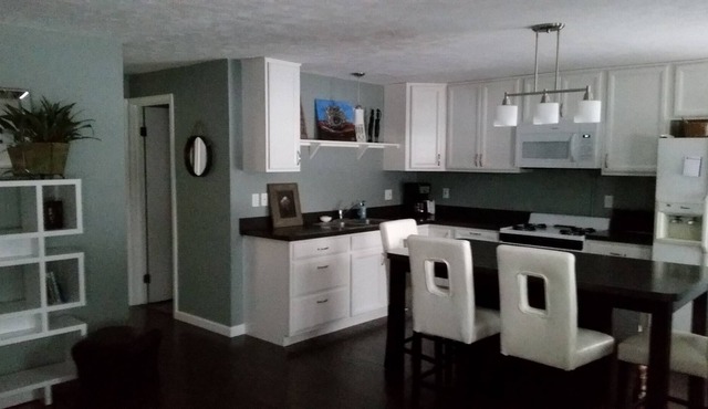 ~Bayside Retreat ~ Cozy Carriage House In The Heart Of Elk Rapids