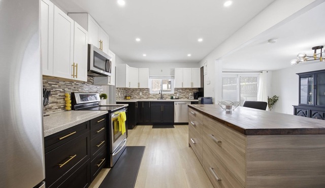 Bayside Serenity | Free Parking | Midland Cottage | Home gym | Jet tub