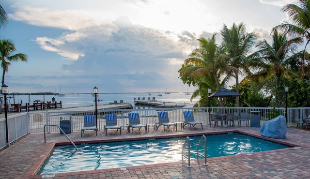 Bayside Serenity: Private Beach, Sunset Deck, Heated Pool | 3 Spacious Units