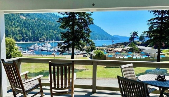 Bayside! - Spectacular views of the marina; Walk to Rosario Resort for dinner!