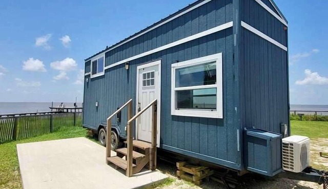 Bayside views and close to the Beach