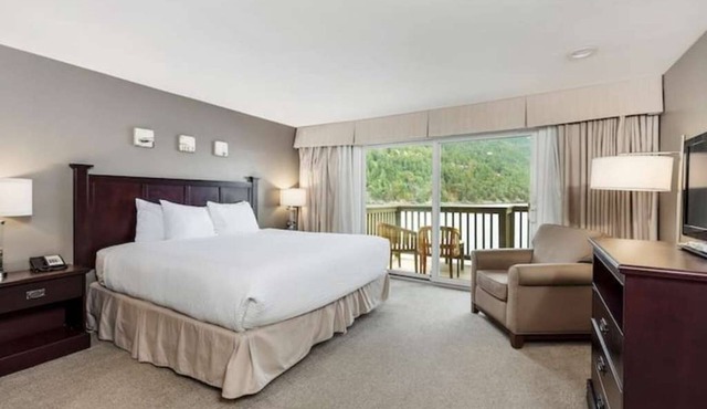 Bayside Waterfront King Ocean Views King Bed Pool